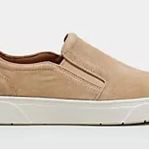 VIONIC REBEL KIMMIE SLIP ON TRAINER SAND SIZE 6