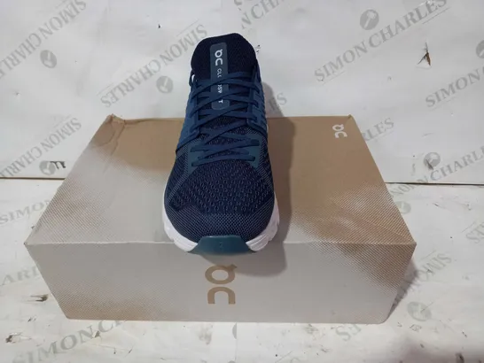 BOXED PAIR OF ON CLOUDSWIFT SHOES IN NAVY UK SIZE 10