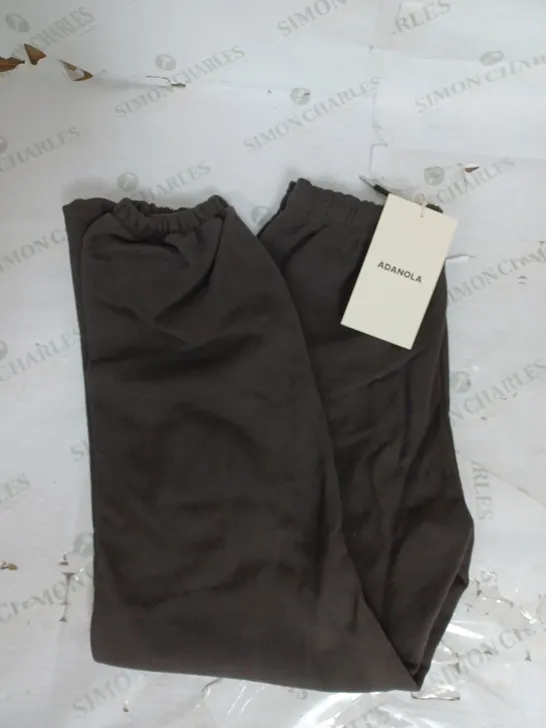 ADANOLA SWEATPANTS IN COFFEE BEAN SIZE M