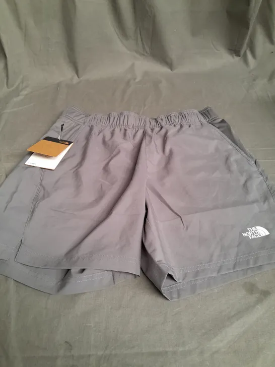 THE NORTH FACE LIGHT GREY SHORTS - MEDIUM