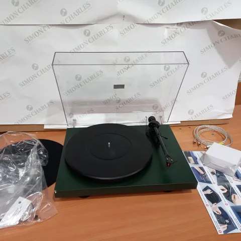 BOXED PRO-JECT CARB-EUO-GREEN TURNTABLE