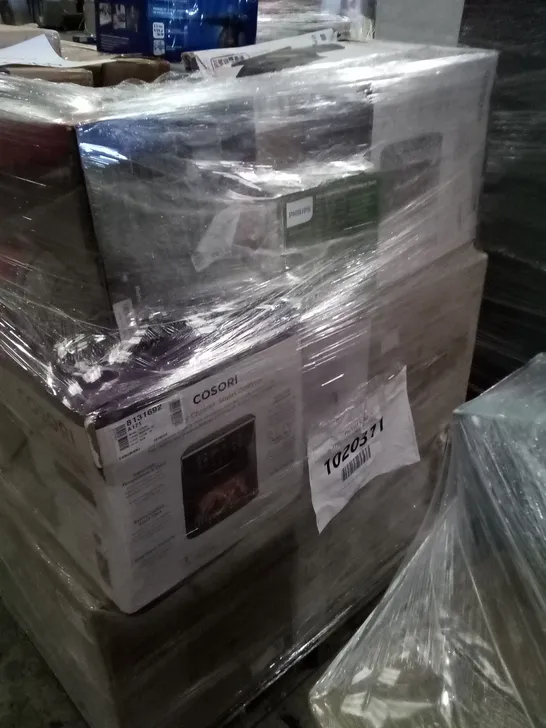 PALLET OF APPROXIMATELY 31 ASSORTED ELECTRICAL ITEMS TO INCLUDE AIR FRYERS , VACUUM CLEANERS AND TOASTERS 