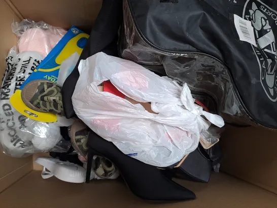 BOX OF APPROXIMATELY 15 ASSORTED PAIRS OF SHOES AND FOOTWEAR ITEMS IN VARIOUS STYLES AND SIZES TO INCLUDE ASOS DESIGN, FITFLOP, ETC