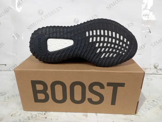 BOXED PAIR OF ADIDAS YEEZY BOOST 350 V2 SHOES IN BLACK UK SIZE 8