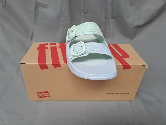 BOXED PAIR OF FITFLOP IQUSHION IRIDESCENT TWO-BAR BUCKLE SLIDES UK SIZE 4