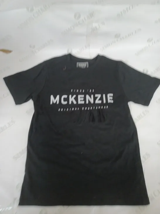 MCKENZIE GRAPHIC T-SHIRT SIZE 10-12 YEARS