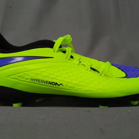 PAIR OF NIKE HYPERVENOM KID'S FOOTBALL BOOTS IN HIGHLIGHTER YELLOW/BLUE UK SIZE 2.5