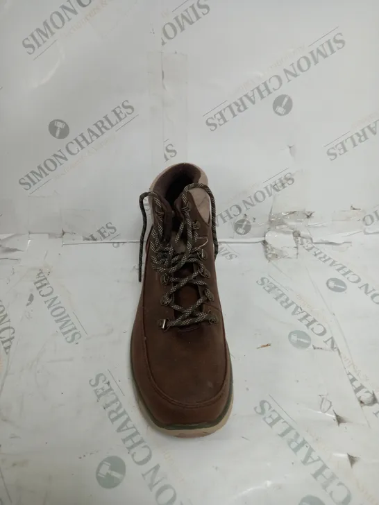 SKECHER BROWN WARM BOOT SIZE 8