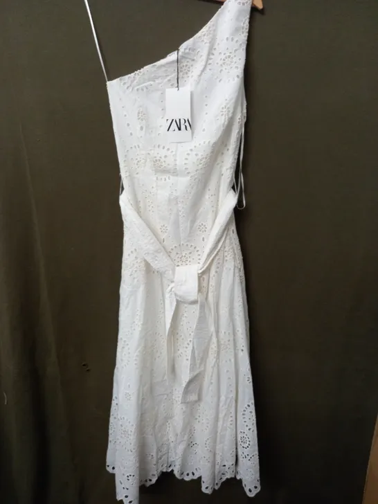 ZARA WHITE ONE SHOULDER DRESS - XS