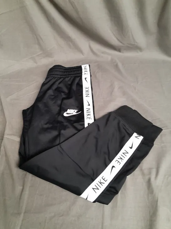 NIKE KIDS LARGE STANDARD FIT TRACKPANTS 