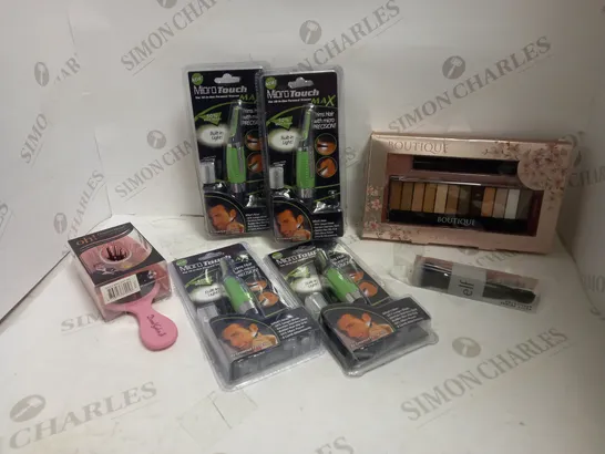 LOT OF APPROXIMATELY 20 ASSORTED HEALTH & BEAUTY ITEMS, TO INCLUDE MICROTOUCH, EYE MAKEUP SET, ORGANIC BRUSH, ETC