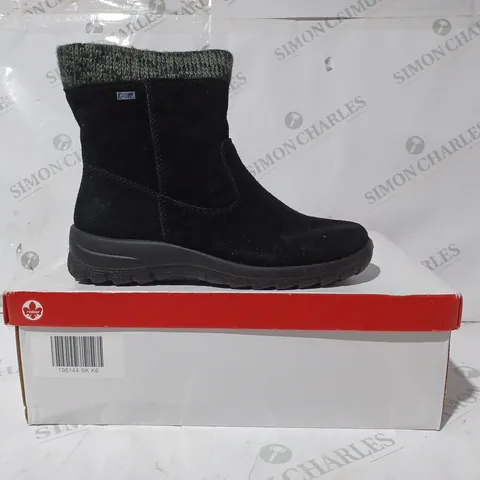 BOXED PAIR OF RIEKER ANTISTRESS WATER RESISTANT ANKLE BOOTS, BLACK - SIZE 6 