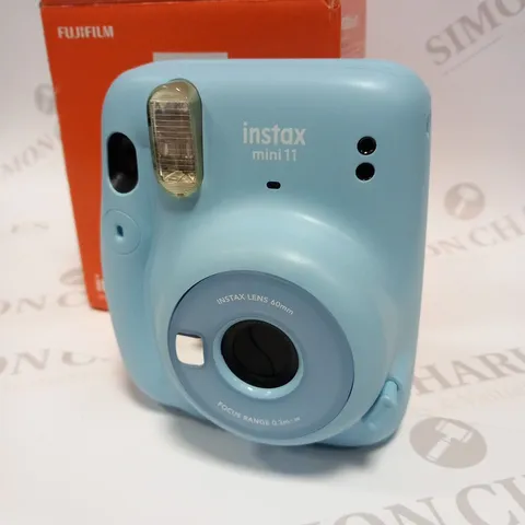 BOXED FUJI FILM INSTAX MINI 11 INSTANT CAMERA