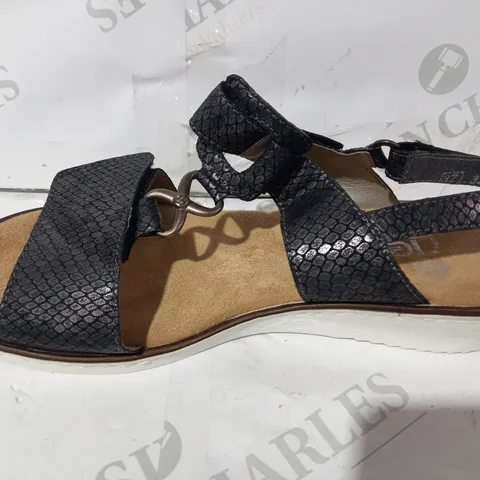 BOXED PAIR OF RIEKER FAUX LEATHER SANDALS EU SIZE 37