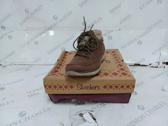 BOXED SKECHERS BROWN SYNERGY WARM TECH BOOT- SIZE 6.5