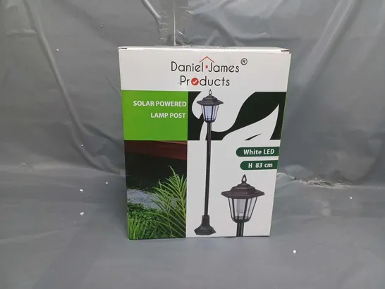 BOXED DANIEL JAMES SOLAR POWERED LAMP POST 