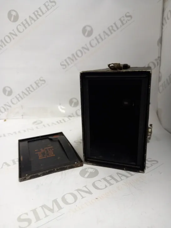 KODAK VINTAGE NO 2A BROWNIE FLIP CAMERA MOD C