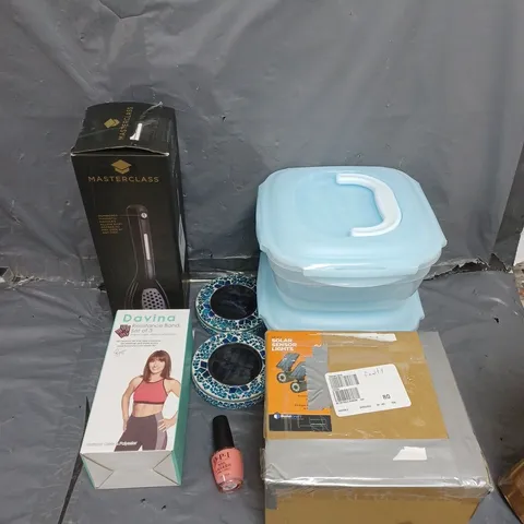 LARGE BOX OF ASSORTED ITEMS TO INCLUDE RESISTANCE BANDS, LED LIGHT AND FOOD CONTAINERS