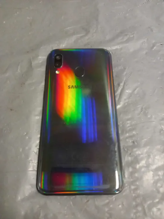 SAMSUNG GALAXY A40