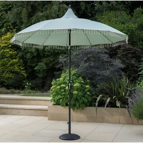 BOXED CARROUSEL 2.5M PARASOL 