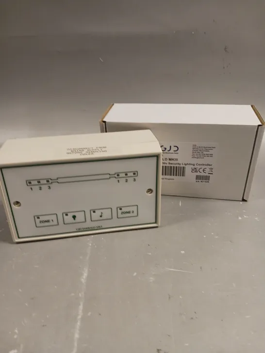 BOXED EMERALD 3000 MK3 LIGHTING CONTROLLER 