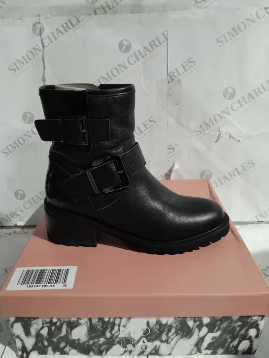 BOXED MODA IN PELLE CORNELIA BIKER BOOTS, BLACK - SIZE 5