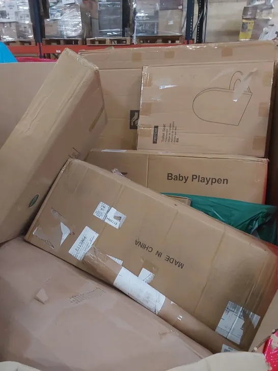 PALLET OF ASSORTED HOUSEHOLD ITEMS AND CONSUMER PRODUCTS TO INCLUDE; TOILET SEATS, WOODEN WALL PLAYSET, PLAYPEN, 4" DECK MOUNTED PRE-RINSE FAUCET ETC