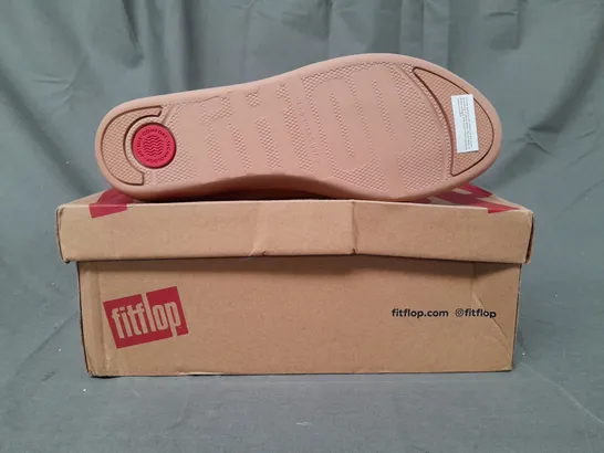 BOXED PAIR OF FITFLOP PEEP TOE LOAFERS IN BLUSH UK SIZE 5.5