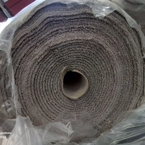 ROLL OF QUALITY STYLISH APPROXIMATELY 30M L X 5M W CARPET 