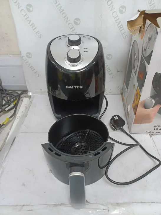 BOXED SALTER COMPACT HOT AIR FRYER 