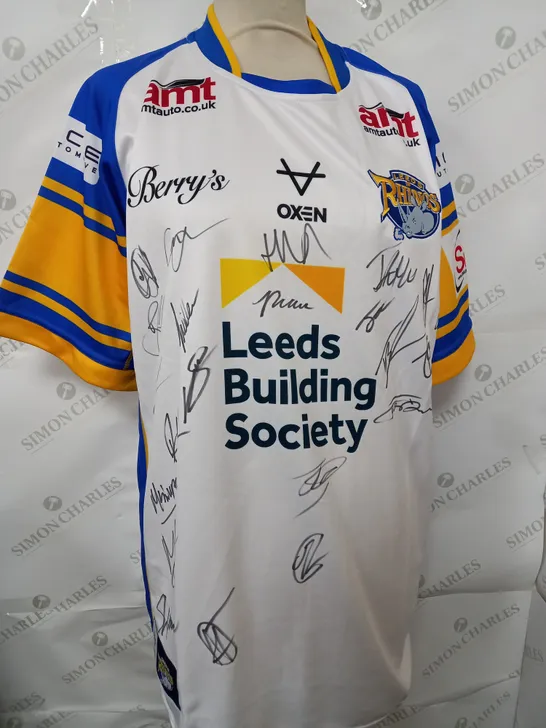 LEEDS RHINOS SIGNED SHIRT