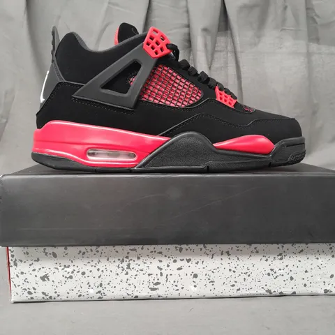 BOXED PAIR OF NIKE AIR JORDAN 4 RETRO SHOES IN BLACK/RED UK SIZE 9