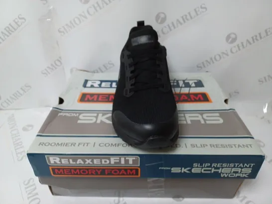 BOXED PAIR OF SKECHERS SQUAD WORK SLIP RESISTANT TRAINERS BLACK SIZE 6