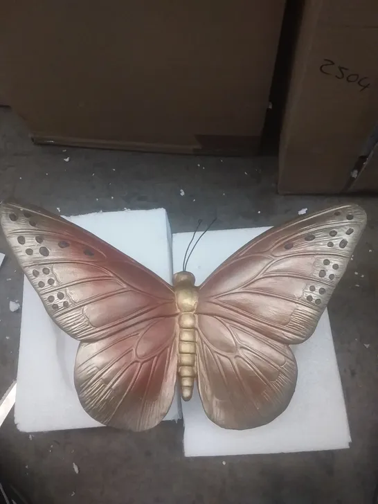 BOXED LARGE BUTTERFLY DECORATION - METALLIC