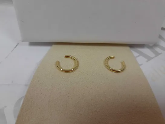 D.LOUISE ESSENTIALS EAR CUFFS