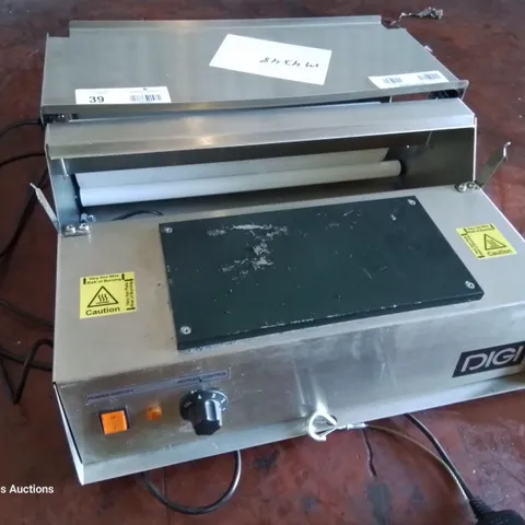 DIGI EUROPE COUNTERTOP TRAY WRAPPING MACHINE - STAINLESS STEEL - MODEL MW450 - 240V