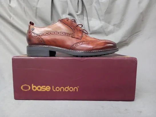 BOXED PAIR OF BASE LONDON LENNOX SHOES IN WASHED BROWN UK SIZE 7