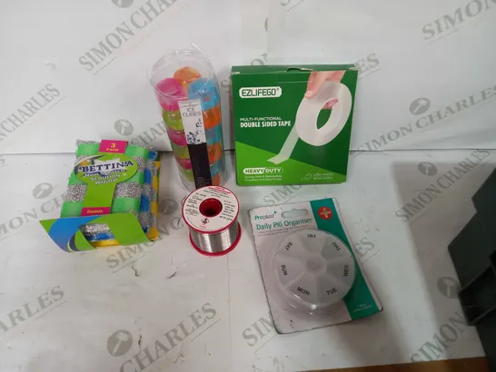 BOX OF APPROX 30 ASSORTED ITEMS TO INCLUDE - DOUBLE SIDED TAPE, PLASTIC ICE CUBES, NON-SCRATCH SPONGES