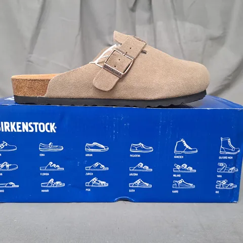 BOXED PAIR OF BIRKENSTOCK BOSTON BS SHOES IN GREY-GREEN UK SIZE 3