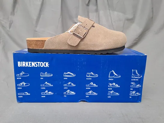 BOXED PAIR OF BIRKENSTOCK BOSTON BS SHOES IN GREY-GREEN UK SIZE 3