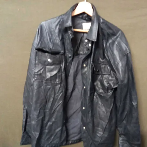 URBAN OUTFITTERS FAUX LEATHER JACKET IN BLACK - SMALL