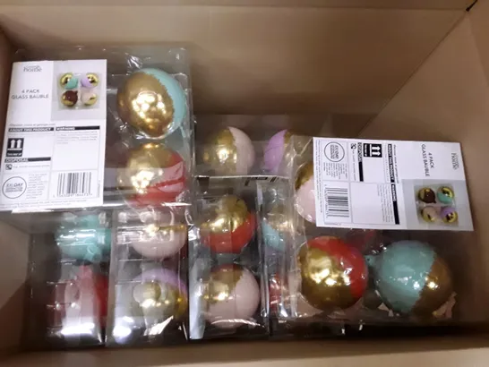 BOX CONTAINING APPROXIMATELY 9 BRAND NEW BOXED GLASS BAUBLE 4PKS