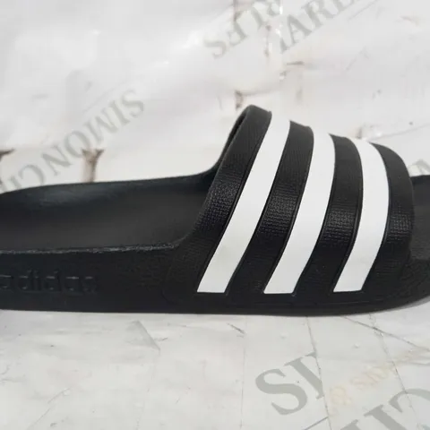 BOXED PAIR OF ADIDAS OPEN TOE SLIDERS IN BLACK/WHITE SIZE UNSPECIFIED