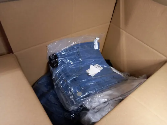 BOX OF APPROX 10 ASSORTED JEANS VARYING IN SIZE/COLOUR/STYLE