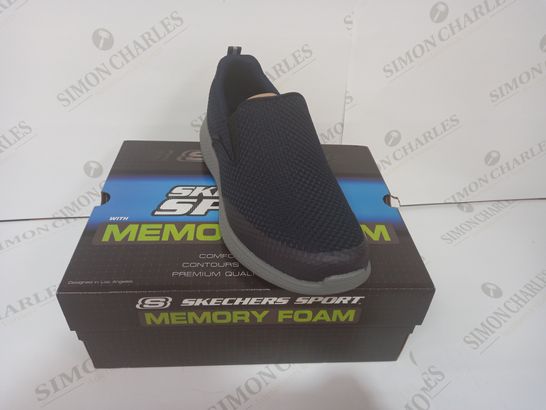 BOXED PAIR OF SKECHERS FOOTWEAR IN NAVY/GREY UK SIZE 9