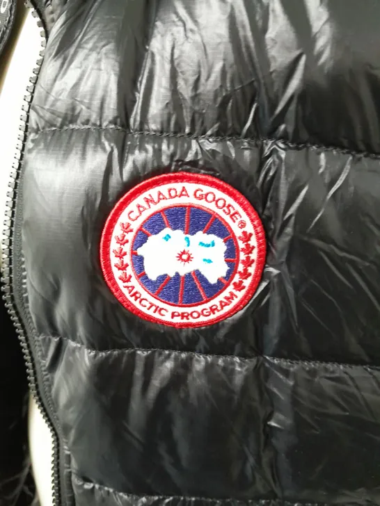 CANADA GOOSE BLACK SHINNY GILET - SMALL