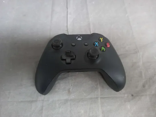 XBOX ONE CONTROLLER