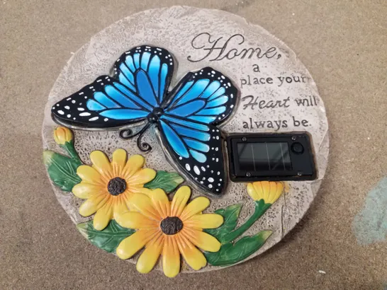 2 HOME2GARDEN SOLAR LED BUTTERFLY STEPPING STONE (2 ITEMS)