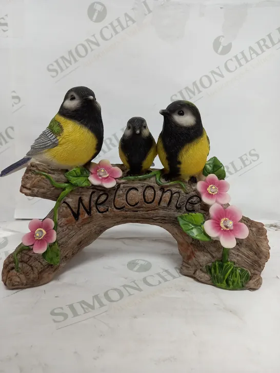 BOXED WELCOME SIGN WITH 3 BIRDS AND FLOWERS 