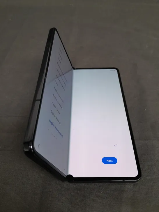 SAMSUNG GALAXY Z FOLD4 SM - 256GB